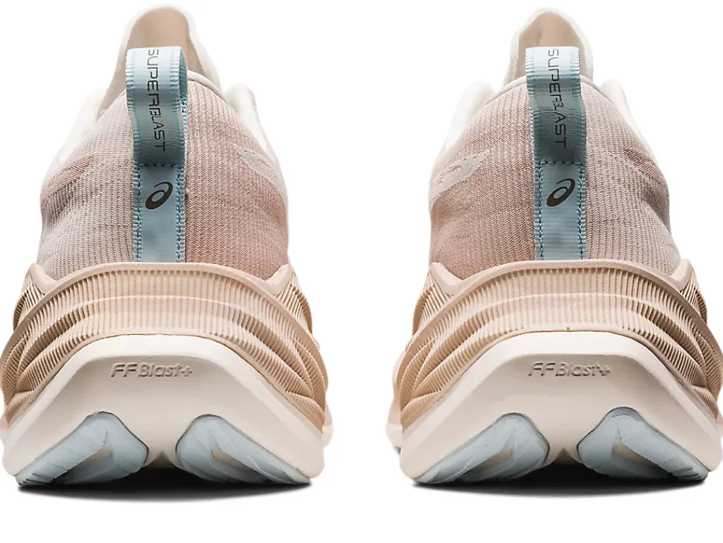 ASICS SUPERBLAST-Women Neutral|Running Shoes