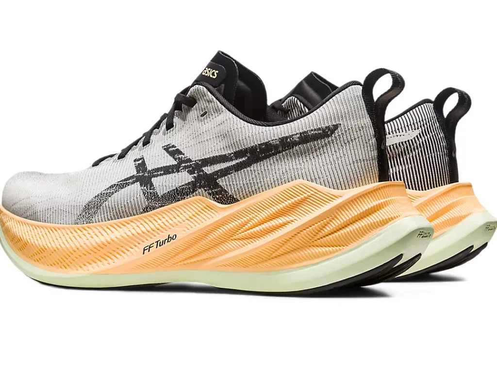 ASICS SUPERBLAST-Women Neutral|Running Shoes